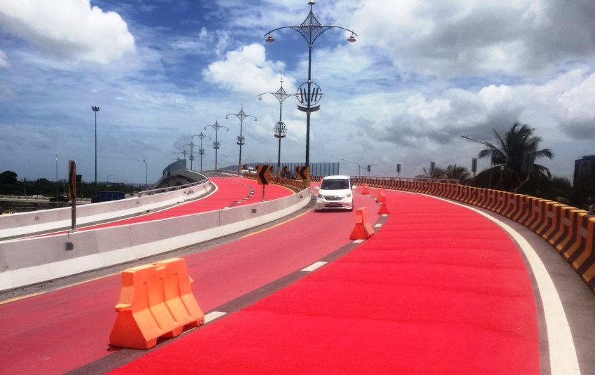 Roads, Rubber, Thailand