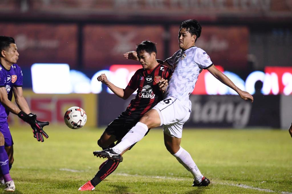 Chiang Rai United Move into 2nd Place after Win Over Police Tero FC