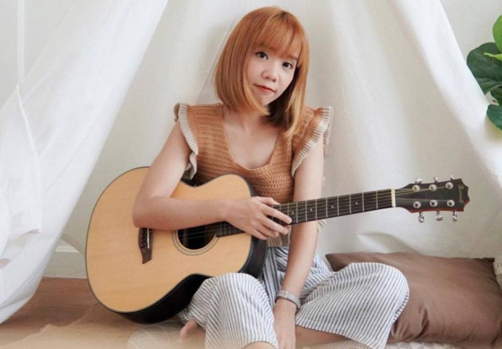 Thai Social Media Light Up after Popular Singer Jumps to Her Death
