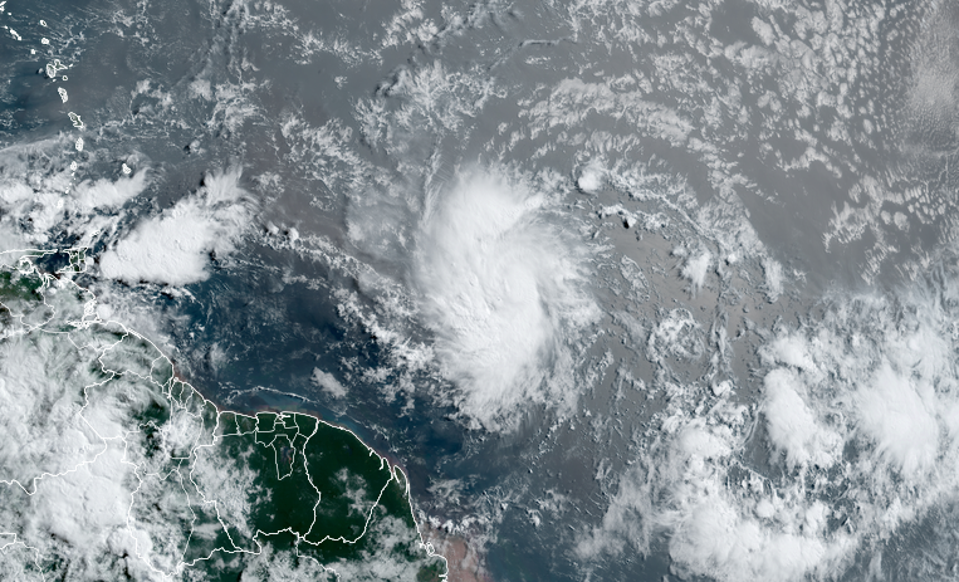 Hurricane Beryl Rapidly Intensifies, Becoming First Major Hurricane Of ...