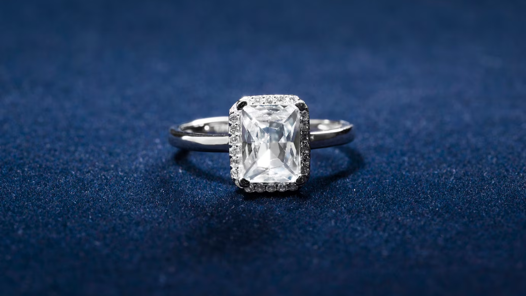 What are The Benefits of Buying Diamonds at Loose Grown Diamond?