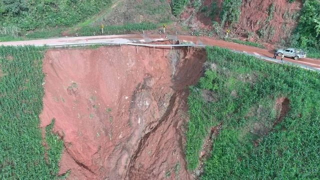 Road to Phu Chai Fah Collapses - MCOT Image