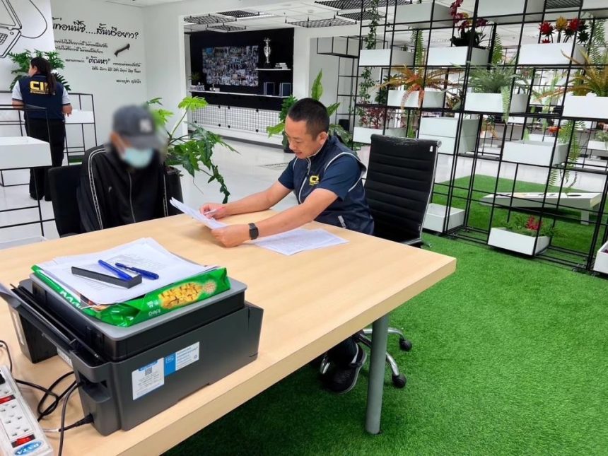 Chiang Rai Man surrenders to police