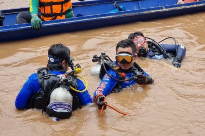 Divers in Chiang Mai Search for Korean Man