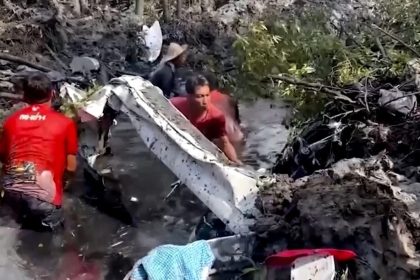 Plane crash central Thailand