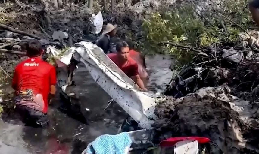 Plane crash central Thailand