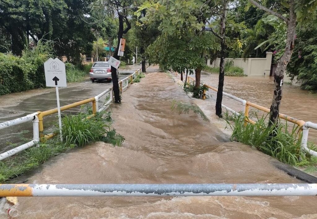 Flash Flooding to Doi Suthep