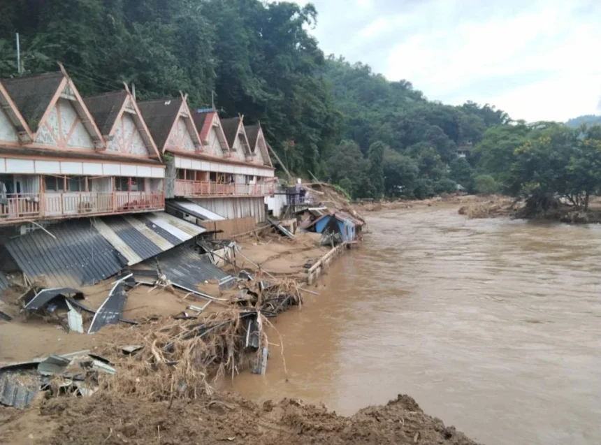 Chiang Rai's Hua Fai River Community in Mae Sai