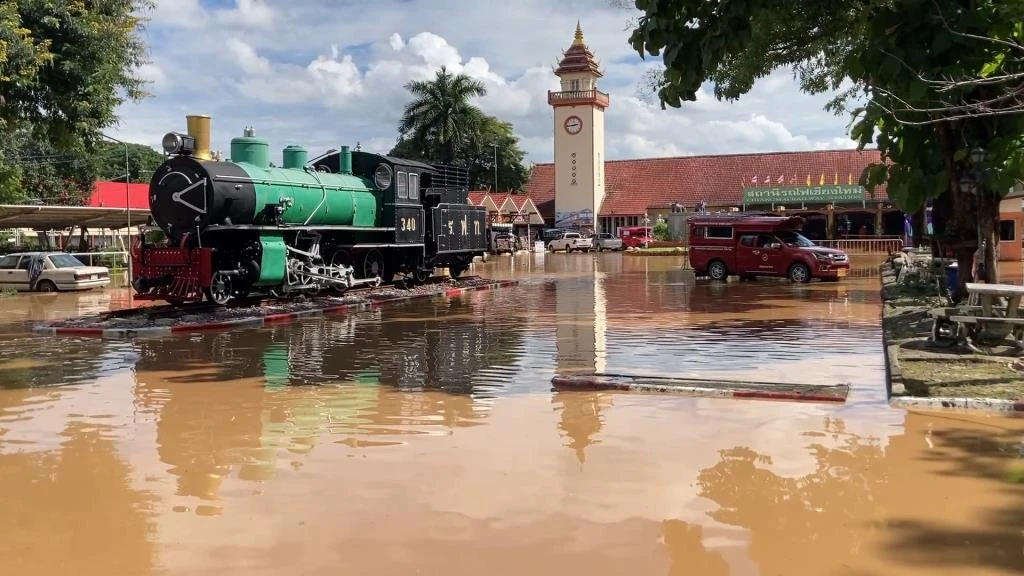 floods chiang mai