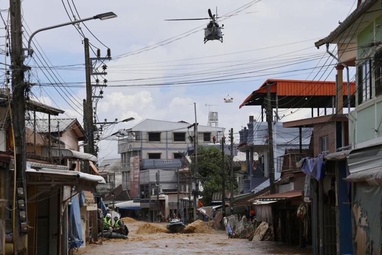 flood cleanup chiang rai