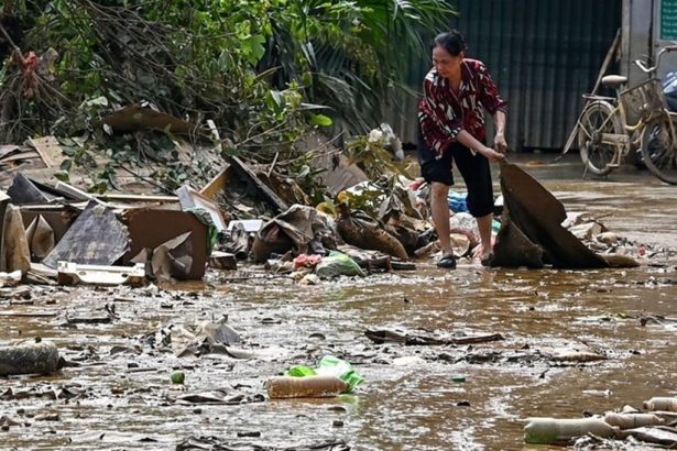 Flood Clean Up Starts in Chiang Rai