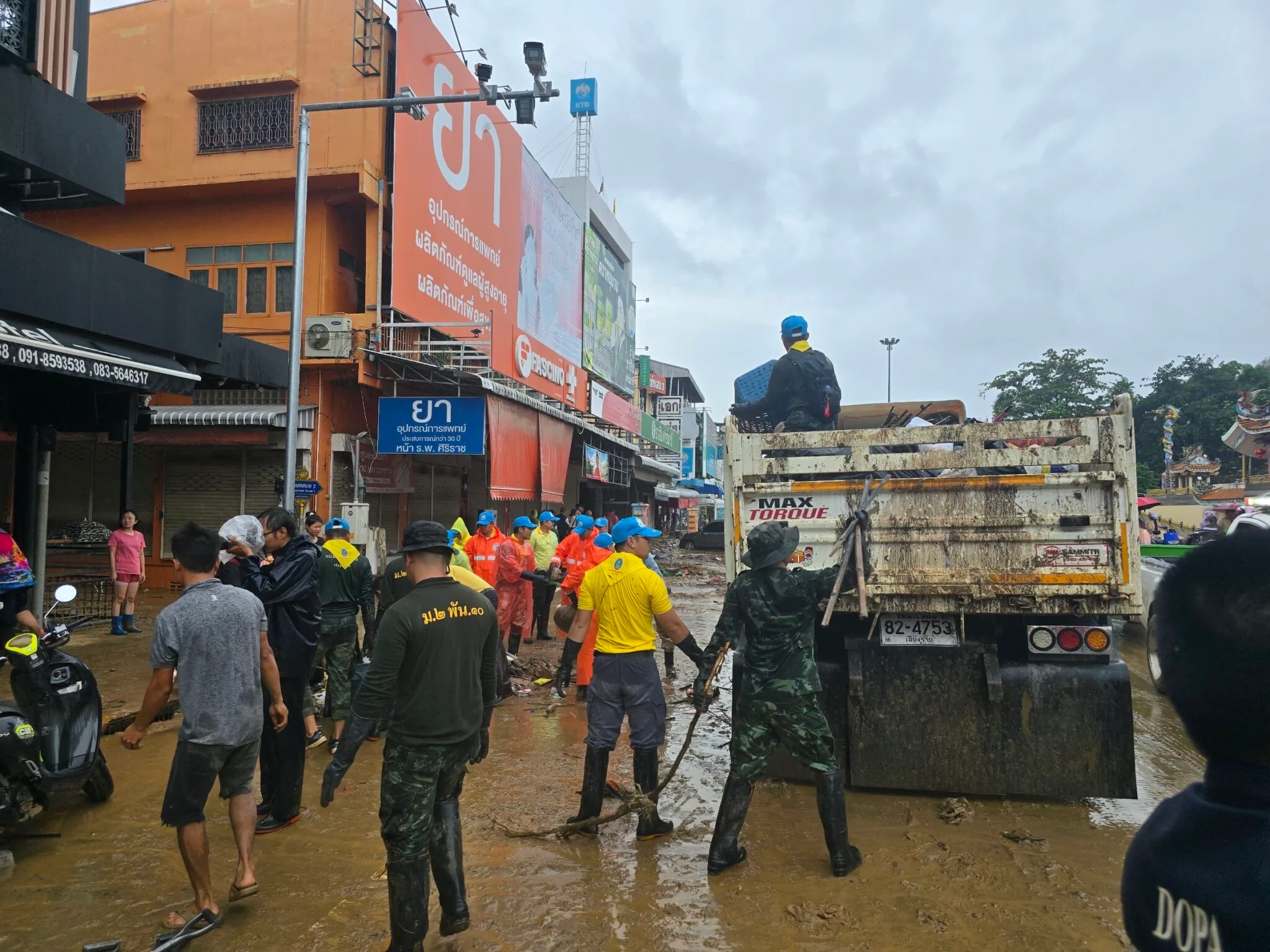 Flood Clean Up Starts in Chiang Rai 