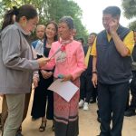 Prime Minister Brings Relief Money for Flood Victims in Chiang Rai