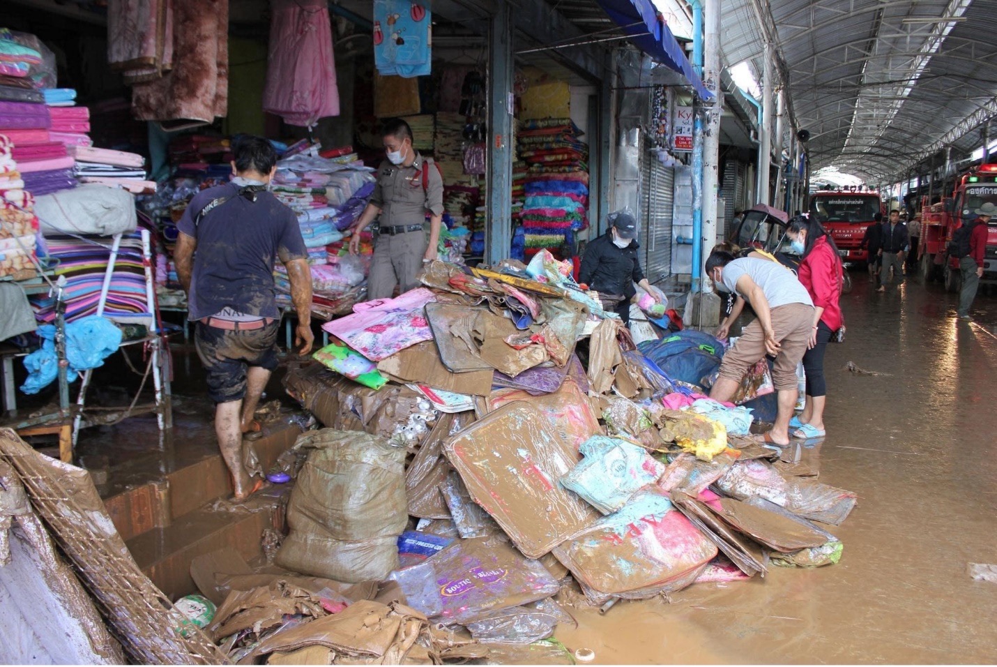 Flood Clean Up Starts in Chiang Rai 