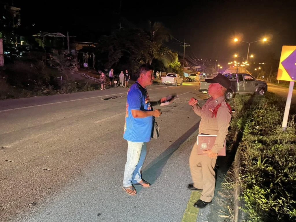 pickup crash chiang saen, chiang rai