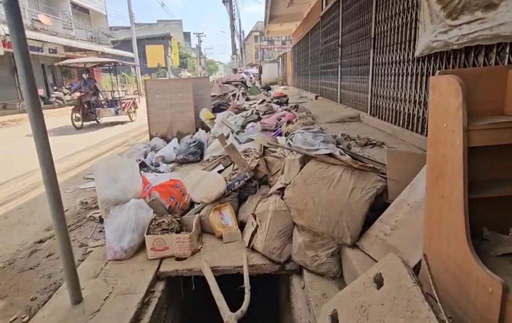 Chiang Mai Flood Rubbish