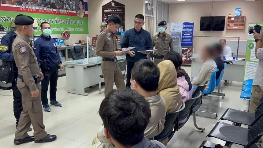 Police, Chiang Rai, Human Traffickers, Chinese