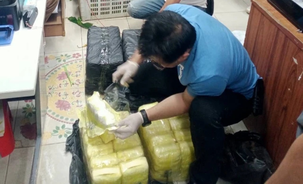 Chiang Rai, Police, Mae Chan, meth seized