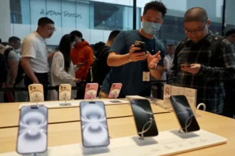 Apple Loses Top Spot in China's Smartphone Market in 2024