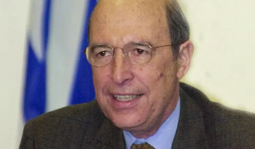 Costas Simitis, Former Greek PM, Dies at 88