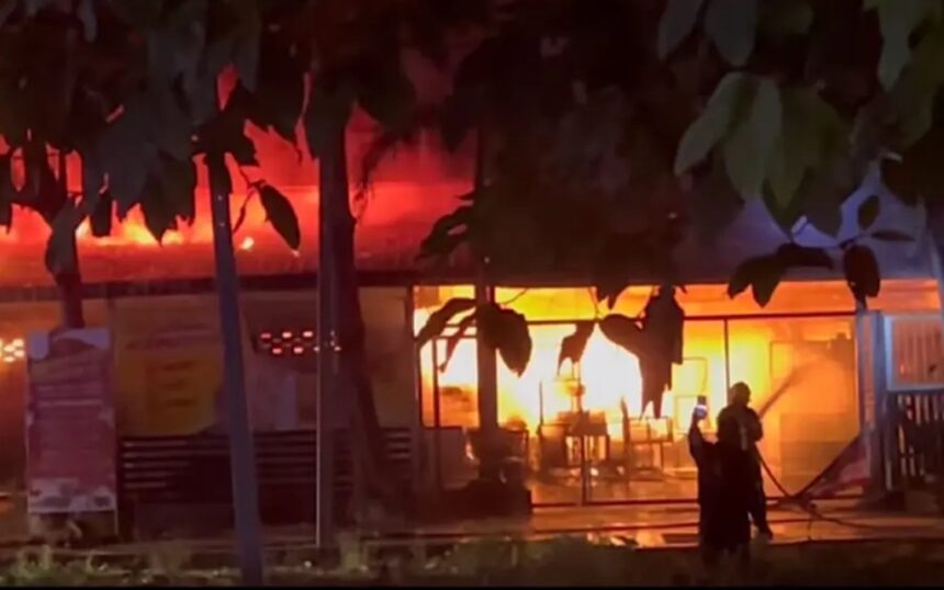 Pet Shop Fire Mae Sai Chiang Rai