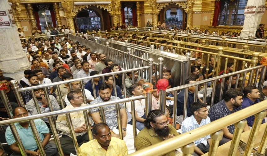 Indian Temple Apologizes After 6 Killed in Stampede During Ticket Queue