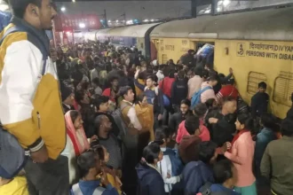 Deadly Crush at New Delhi Railway Station 15 Dead, 10 Injured in Overcrowding