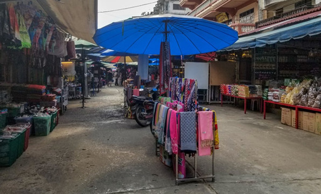 Tachileik Market 