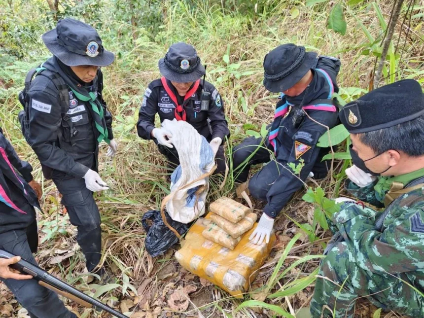 Soldiers Seize 500,000 Meth Pills after Gunfight in Chiang Mai