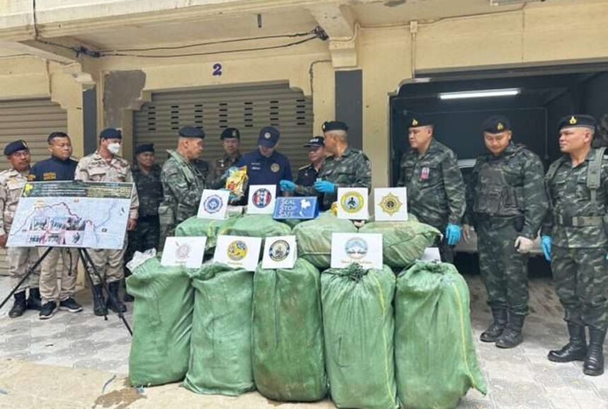 Soldiers Seize 323Kg of Crystal Meth in Mae Sai Chiang Rai