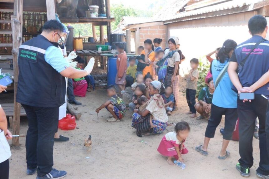 Hundreds Flee Myanmar Flee into Thailand